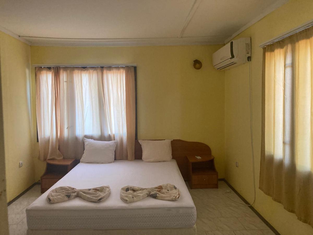 Hotel Морска База Венера Tsarevo Esterno foto